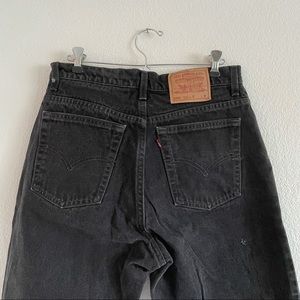 LEVIS 550 Relaxed Fit Tapered Leg Black Denim Jean